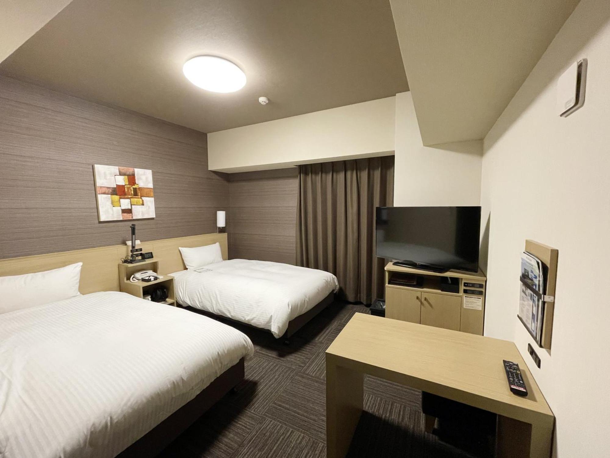 Hotel Route-Inn Osaka Takaishi -Hagoromo Ekimae- Екстериор снимка